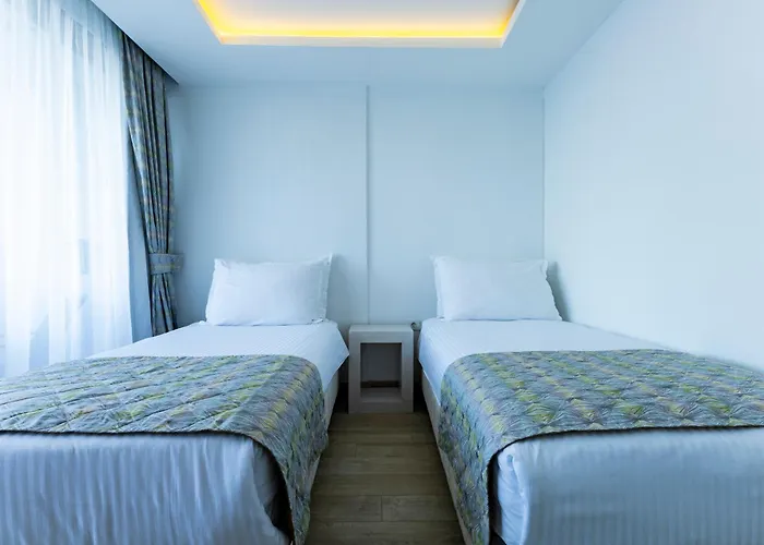 The Nowness Luxury & Adulty Only Szálloda 4*