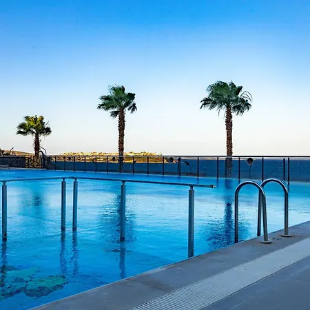 The Nowness Luxury & Adulty Only Кешме