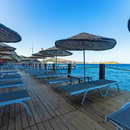 The Nowness Luxury & Adulty Only Hotel