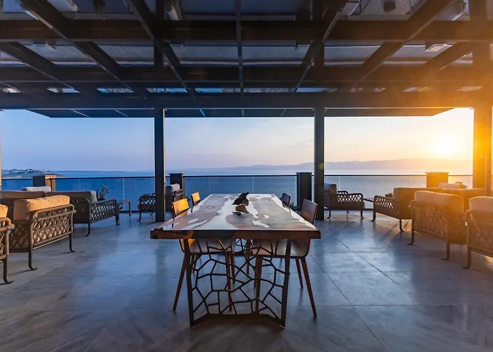 The Nowness Luxury & Adulty Only 4*